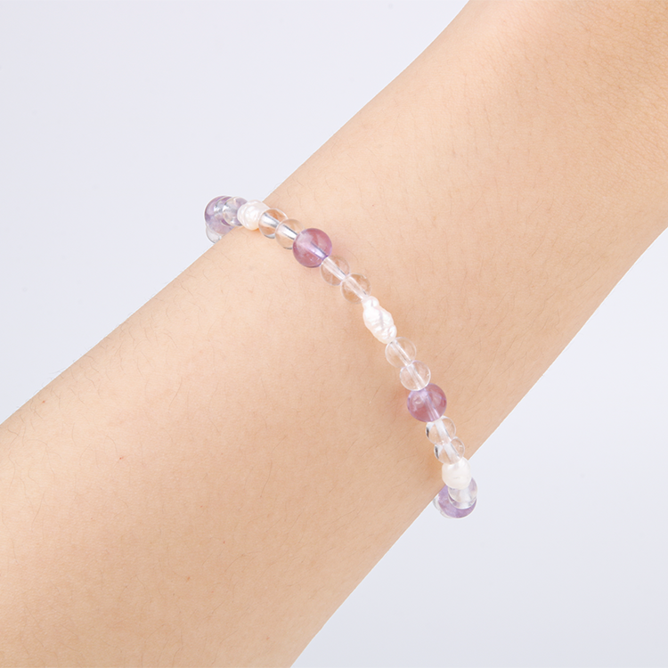 6mm lavender amethyst with fresh water pearl and 5mm clear quartz bracelet