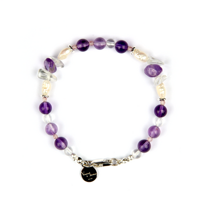 Elegant bracelet with freshwater pearls, 925 silver threaded cat’s eye beads, raw-shaped silver beads, opal, amethyst, and clear quartz