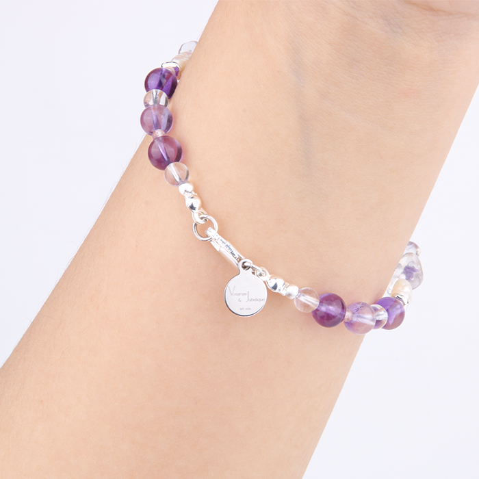 Elegant bracelet with freshwater pearls, 925 silver threaded cat’s eye beads, raw-shaped silver beads, opal, amethyst, and clear quartz