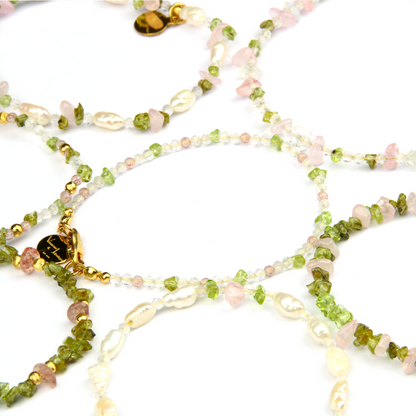 5 stackable crystal bracelet in peridot and rose quartz