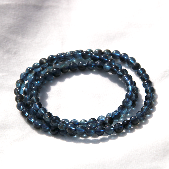 Aquamarine Bracelet in Three Circle