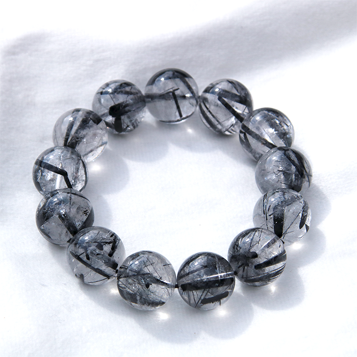 Ruitilated Quratz Bracelet