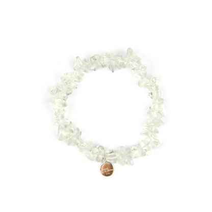 Minimalist chip crystal bracelet with raw-shaped clear quartz, offering a clean and versatile natural crystal look